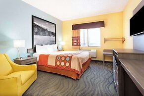 Super 8 by Wyndham Kokomo