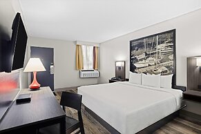Super 8 by Wyndham Thunder Bay