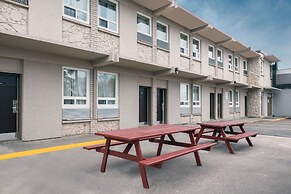 Super 8 by Wyndham Thunder Bay