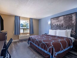Super 8 by Wyndham Toronto East ON