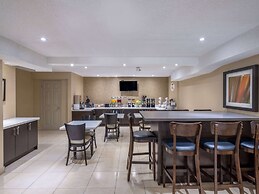 Super 8 by Wyndham Toronto East ON