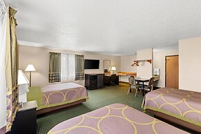 Super 8 by Wyndham Jefferson