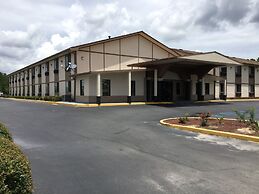 Super 8 by Wyndham Waycross GA