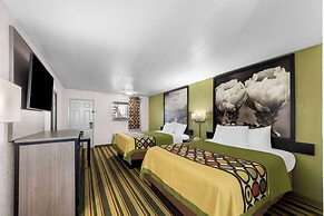 Super 8 by Wyndham Pleasanton