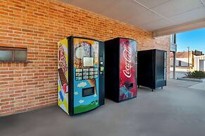 Super 8 by Wyndham Pleasanton