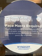 Super 8 by Wyndham Martinsville