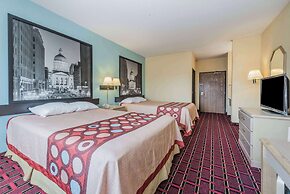 Super 8 by Wyndham Martinsville
