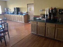 Super 8 by Wyndham Martinsville