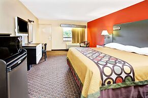 Super 8 by Wyndham Kissimmee/Maingate/Orlando Area