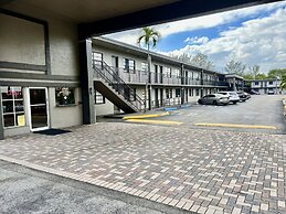 Americas Best Inn and Suites Fort Lauderdale North
