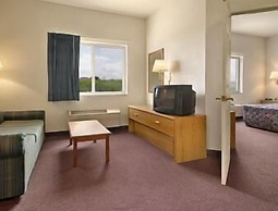 Super 8 by Wyndham Beresford