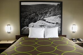 Super 8 by Wyndham Cabot
