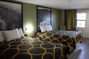 Super 8 by Wyndham Cabot