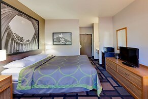 Super 8 by Wyndham Akron S/Green/Uniontown OH