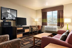 Super 8 by Wyndham Akron S/Green/Uniontown OH