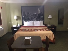 Super 8 by Wyndham West Middlesex/Sharon Area