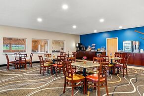Super 8 by Wyndham Osseo WI
