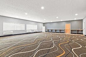 Super 8 by Wyndham Osseo WI