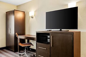 Super 8 by Wyndham Osseo WI
