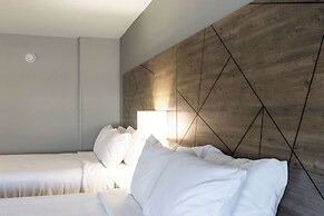 Rodeway Inn & Suites near Outlet Mall - Asheville