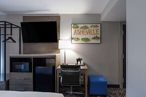 Rodeway Inn & Suites near Outlet Mall - Asheville
