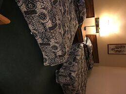 Buffalo Lodge and Grill