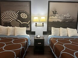 Super 8 by Wyndham Galveston