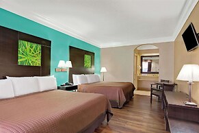 Super 8 by Wyndham Galveston