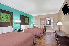 Super 8 by Wyndham Galveston