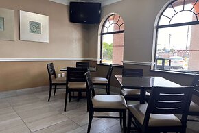 Super 8 by Wyndham Galveston