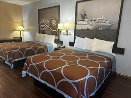 Super 8 by Wyndham Galveston