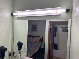 Highland Inn Peculiar