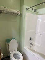 Highland Inn Peculiar