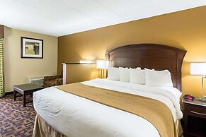 Quality Inn & Suites Arden Hills - Saint Paul North