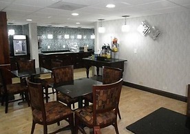Quality Inn & Suites Arden Hills - Saint Paul North