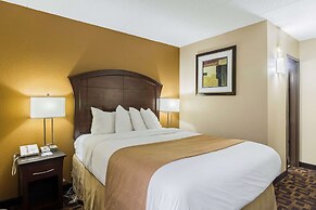 Quality Inn & Suites Arden Hills - Saint Paul North