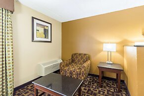 Quality Inn & Suites Arden Hills - Saint Paul North