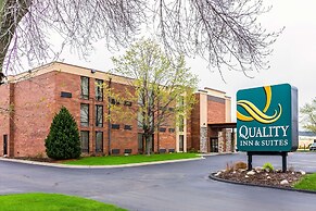 Quality Inn & Suites Arden Hills - Saint Paul North