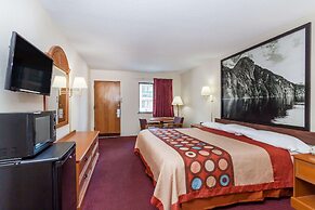 Super 8 by Wyndham Columbia SC / Ft. Jackson