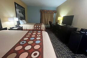 Super 8 by Wyndham Pasadena