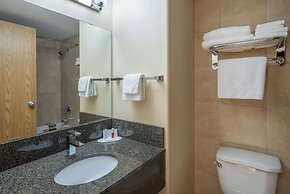 Super 8 by Wyndham Edmonton International Airport