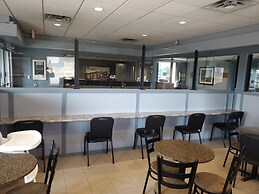 Super 8 by Wyndham Edmonton International Airport