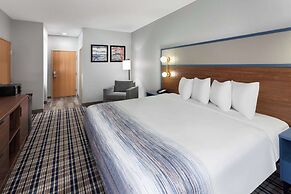 AmericInn by Wyndham Eagle River Downtown