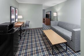 AmericInn by Wyndham Eagle River Downtown