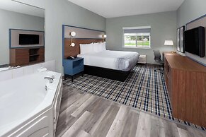 AmericInn by Wyndham Eagle River Downtown