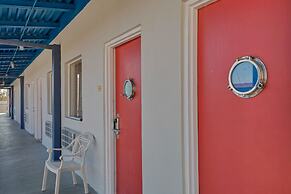 Sea And Breeze Hotel And Condo