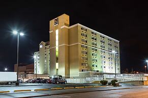 Quality Inn & Suites Charleston - Civic Center