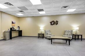 Quality Inn & Suites Charleston - Civic Center