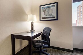 Quality Inn & Suites Charleston - Civic Center