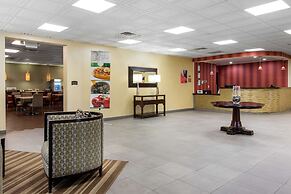 Quality Inn & Suites Charleston - Civic Center